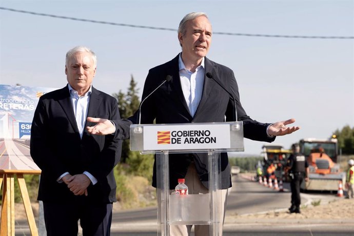 El consejero Octavio López y el presidente de Aragón, Jorge Azcón