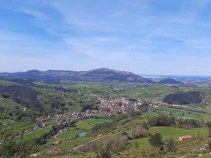 Liérganes. Cantabria. Tiempo Soleado. Buen Tiempo. Primavera. Verano