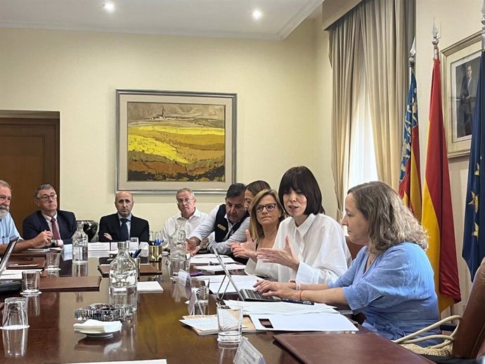 La ministra de Ciencia, Innovación y Universidades, Diana Morant, la delegada del Gobierno en la Comunitat Valenciana, Pilar Bernabé; la presidenta del CSIC, Eloísa del Pino, y la directora General de Protección Civil y Emergencias, Virginia Barcones.