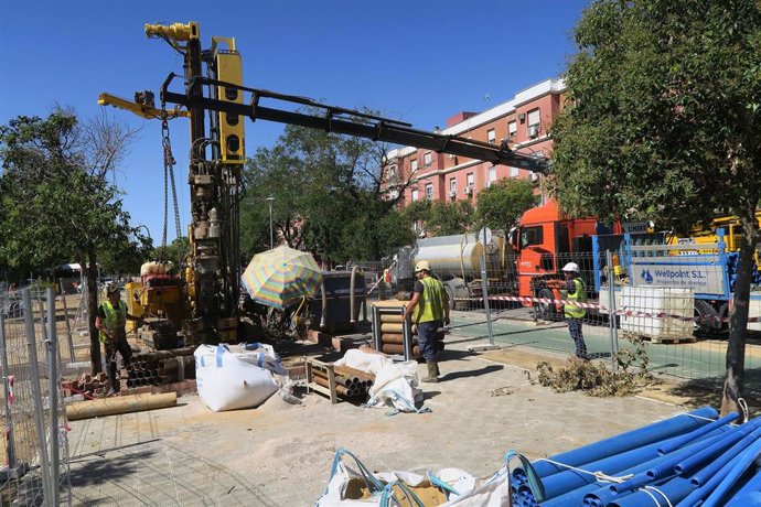 Obras de la línea 3 Norte del Metro, a su paso por Pino Montano.