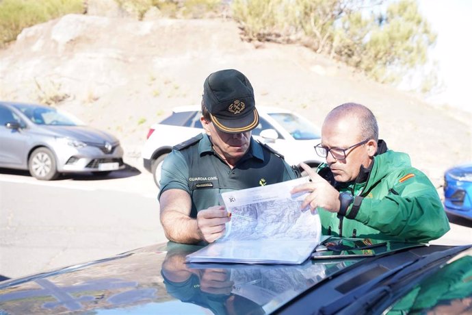 Guardia Civil y recursos implicados en una búsqueda. Imagen de archivo