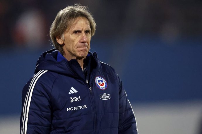 Futbol, Chile vs Paraguay. Partido amistoso 2024. El entrenador de la seleccion chilena Ricardo Gareca es fotografiado durante el partido amistoso contra Paraguay disputado en el estadio Nacional de Santiago, Chile. 11/06/2024 Andres