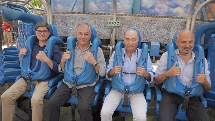 Sanz en una de las atracciones de Isla Mágica