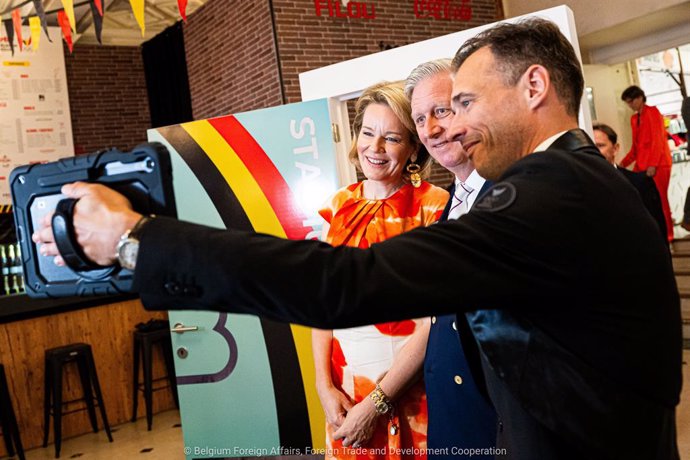 King Philippe and Queen Mathilde of Belgium, and CEO Cédric Van Branteghem (BOIC) open Lotto Belgium House ( Copyright  Belgian Federal Public Service Foreign Affairs, Foreign Trade and Development Cooperation)