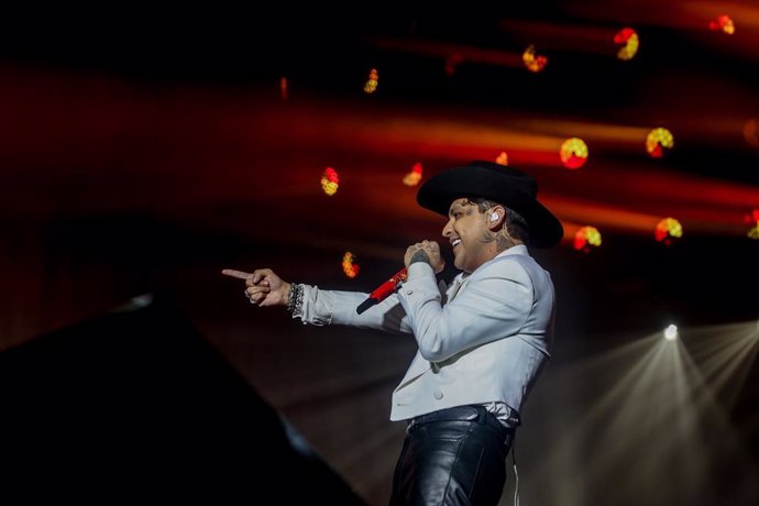 El cantante Christian Nodal durante un concierto en el WiZink Center, a 5 de julio de 2024, en Madrid (España). 