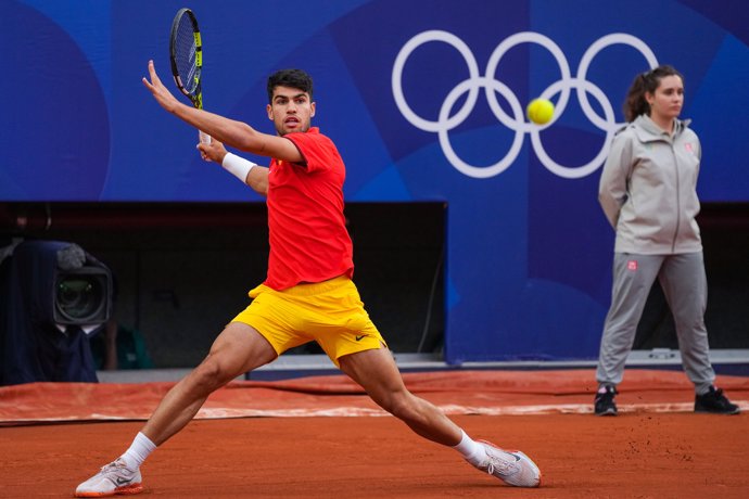 Carlos Alcaraz durante su debut en los Juegos Olímpicos de París