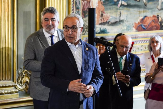 El presidente del COE, Alejandro Blanco, en la embajada española en París. 