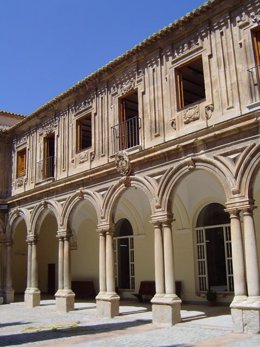 Archivo - Claustro del Archivo Histórico Provincial de Jaén.