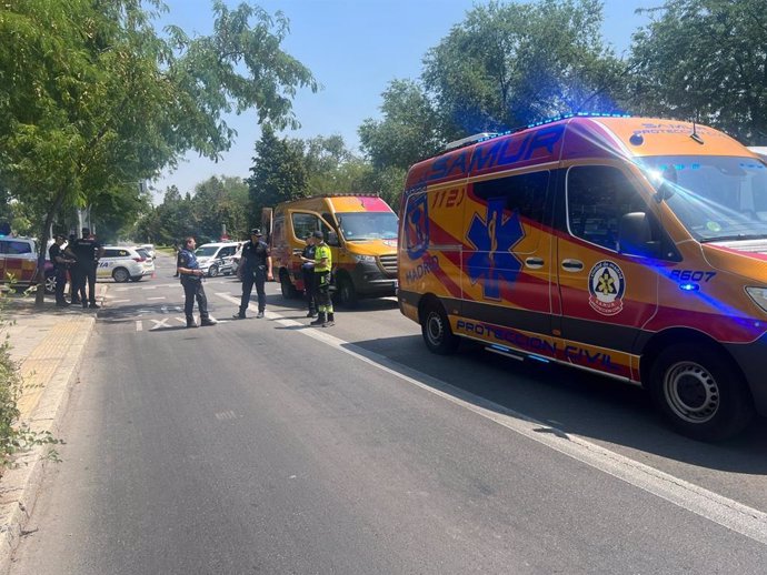 Intervención de los equipos de emergencias tras el atropello ocurrido en Vía Lusitana.