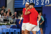 Nadal y Alcaraz por partida doble superan el primer día en París