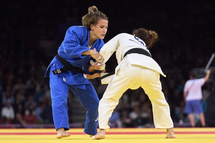 Laura Martínez durante un combate en Paris 2024