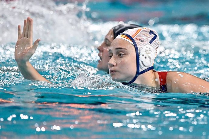 Archivo - Elena Ruiz Barril of Spain reacts after goal during the match between team Spain (white cap) vs. Team France (blue cap) during the European Water Polo Championship Women 2024 at Pieter van den Hoogenband Zwemstadion in Eindhoven (Netherlands).