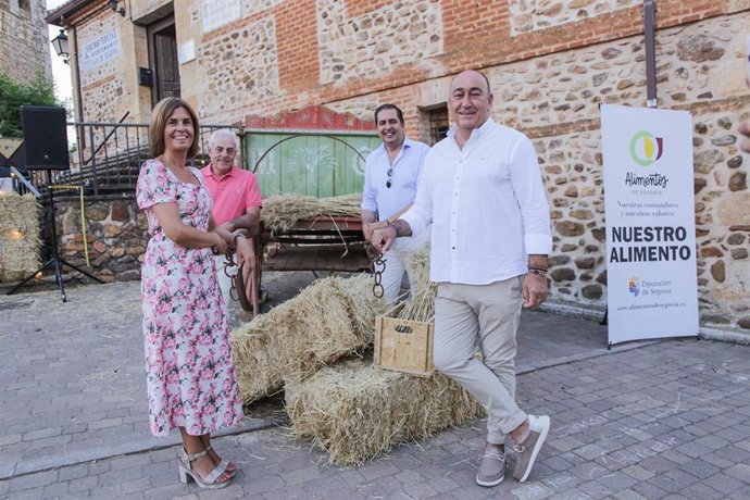 Primera edición de 'Con A de Arte y Alimentos de Segovia'.