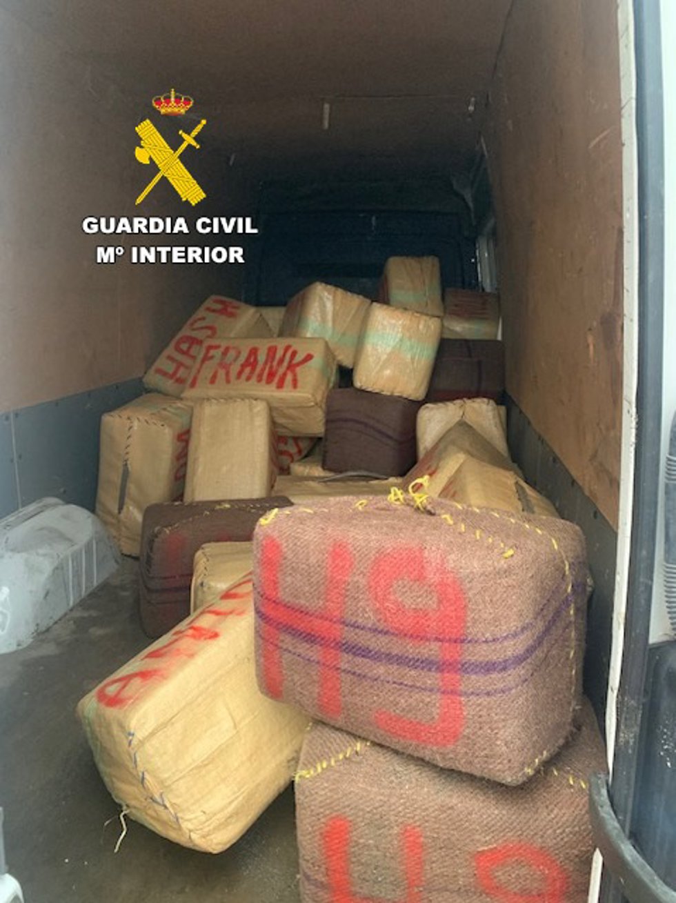 Archivo - Fardos de hachís intervenidos por la Guardia Civil. Archivo.