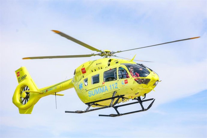 Archivo - Helicóptero del Summa 112