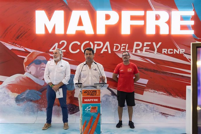 Alejandro López, Manu Fraga y Marco Mendoza durante la presentación del plan de sostenibilidad de la 42 Copa del Rey MAPFRE