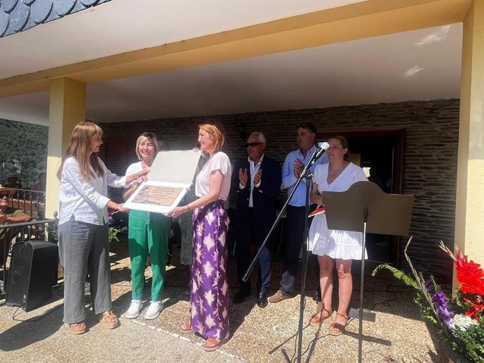 Acto en Peranzanes (León) para homenajear al exalcalde Vicente Díaz Fernández