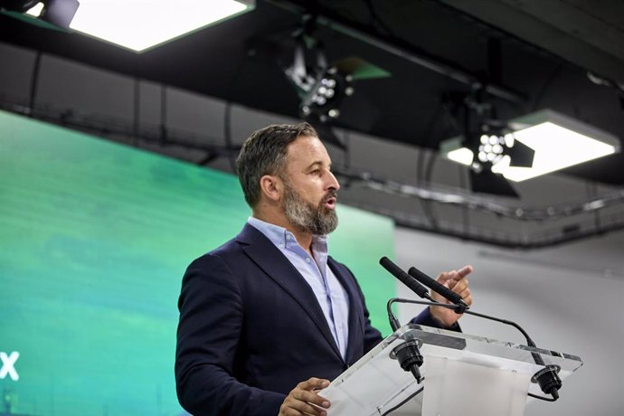 Archivo - El presidente de Vox, Santiago Abascal, interviene en una rueda de prensa del Comité de Acción Política de Vox, en su sede nacional, a 30 de agosto de 2021, en Madrid, (España). Durante la rueda de prensa, Abascal ha hablado, entre otros temas, 