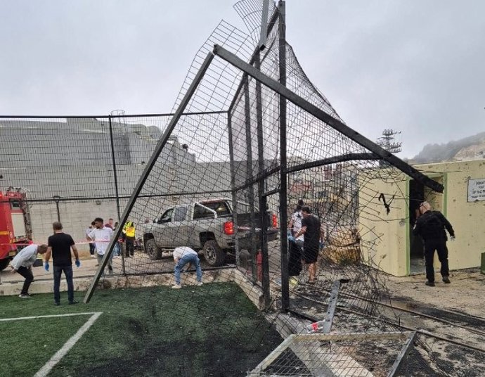 Campo de fútbol de Majdal Shams, donde murieron doce civiles, la mayoría niños, en un ataque que Israel atribuye a Hezbolá