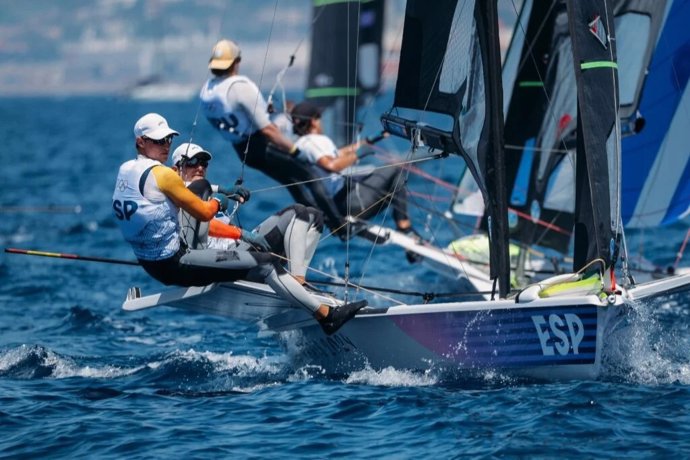 Diego Botín y Florian Trittel en la competición de 49er de Paris 2024