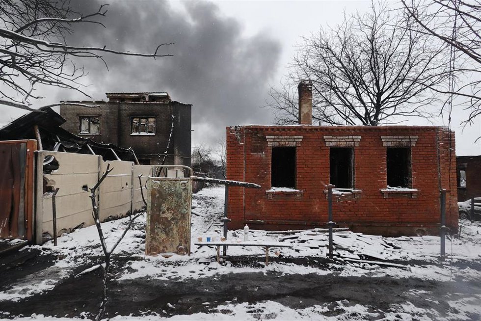 Archivo - February 10, 2024, Kharkiv, Ukraine: KHARKIV, UKRAINE - FEBRUARY 10, 2024 - Houses that caught fire as a result of the Russian drone attack on an oil depot are seen in the Nemyshlianskyi district, Kharkiv, northeastern Ukraine. As reported, se