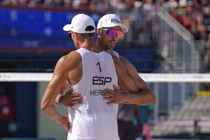 La pareja española Pablo Herrera y Adrián Gavira en su debut en los Juegos Olímpicos de Paris 2024.