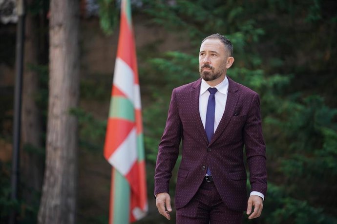 Archivo - Denis Itxaso, consejero de Vivienda y Agenda Urbana