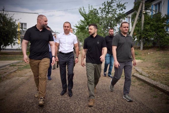 El presidente de Ucrania, Volodimir Zelenski, en la región de Járkov