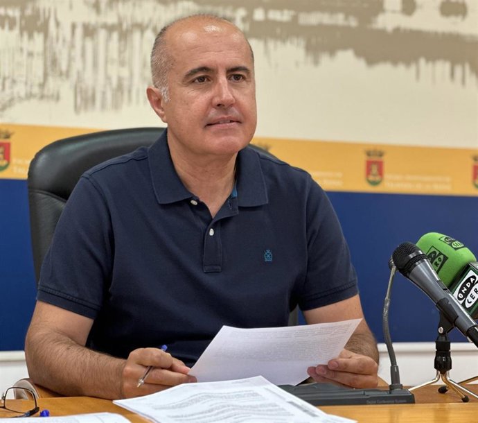 El portavoz del equipo de Gobierno, Jesús García-Barroso, en rueda de prensa.