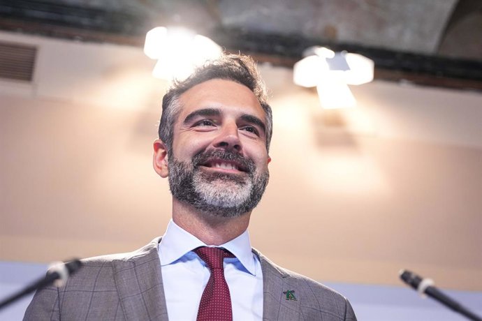 Archivo - El consejero de Agricultura, Pesca, Agua y Desarrollo Rural, Ramón Fernández-Pacheco.