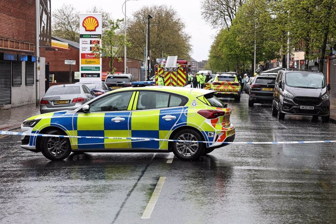 April 28, 2024, Hull, East Yoekshire, United Kingdom: Four Fire engines and fire rescue services, multiple ambulances and over 20 marked and unmarked police cars are in attendance during a major emergency services incident on Hessle Road, Hull, United Kin