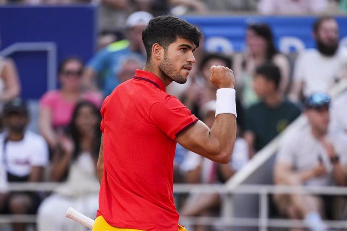 Carlos Alcaraz of Spain gestures against Tallon Griekspoor of Netherlands during the Men's Singles second round match on day three of the Olympic Games Paris 2024 at Roland Garros on July 29, 2024 in Paris, France.