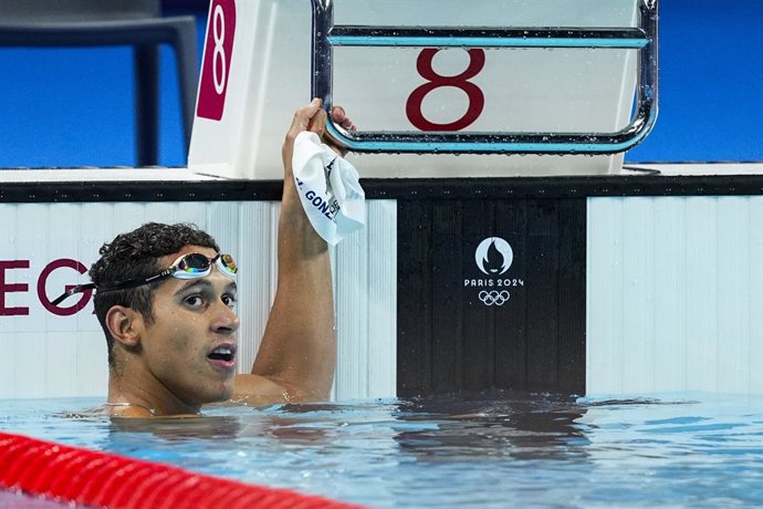 Hugo Gonzalez of Spain competes during the men's 100m Backstroke final swimming on Paris La Defense Arena during the Paris 2024 Olympics Games on July 29, 2024 in Paris, France.