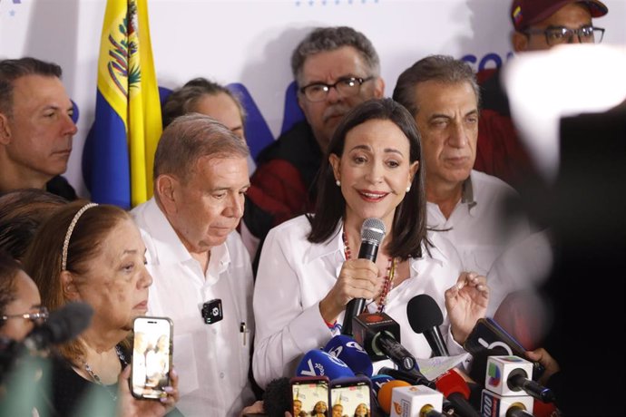 La líder de la oposición de Venezuela, María Corina Machado, y el candidato presidencial, Edmundo González Urrutia