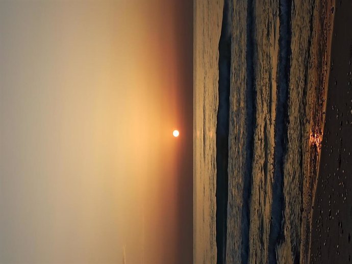 Amanecer en la playa de Canet, en Valencia