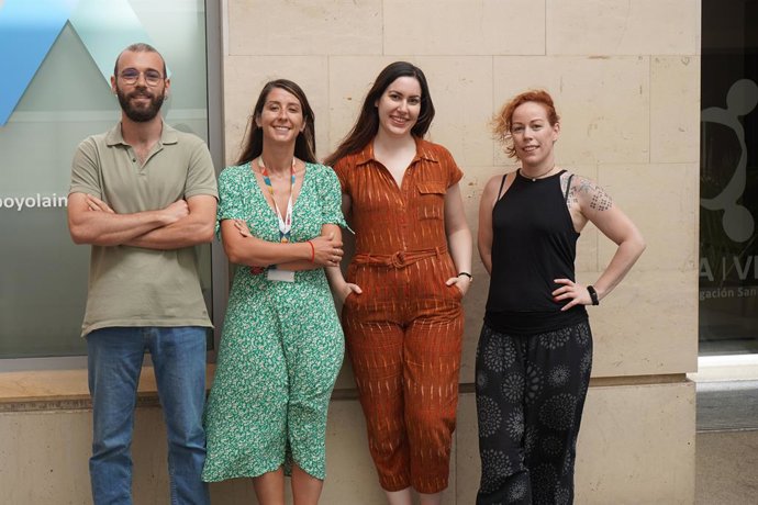 Archivo - Investigadores del ensayo Rebecca