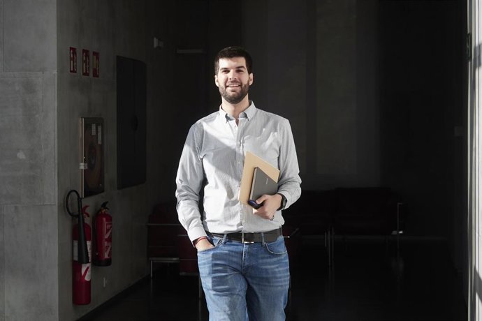 Archivo - El coordinador general de IUN, Carlos Guzmán.