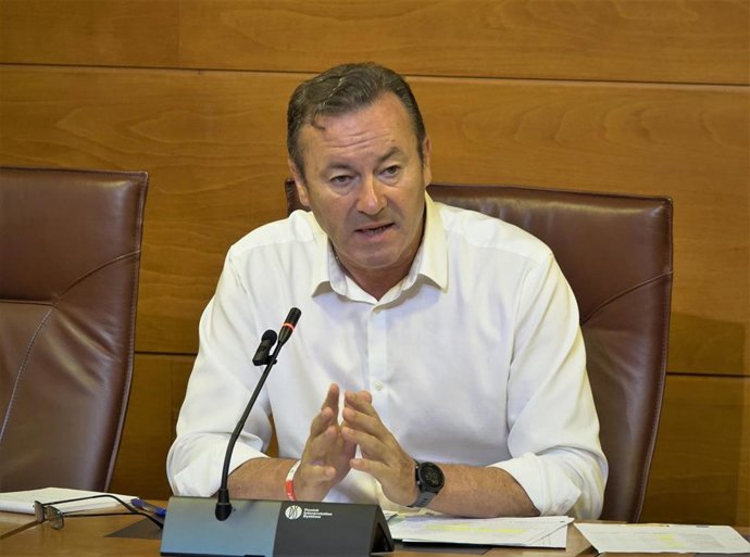 El diputado y portavoz del PRC en materia de Desarrollo Rural, Guillermo Blanco, en rueda de prensa