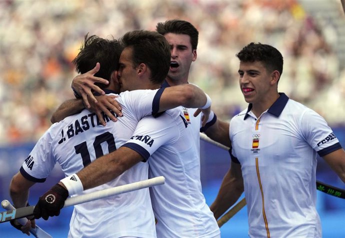 Alvaro Iglesias celebra su gol en el España-Francia del hockey sobre hierba de Paris 2024