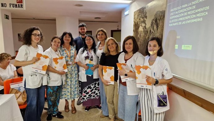 La directora general deCuidados y Coordinación Sociosanitaria, Rocío Allande, presenta la segunda guía enfermera sobre quemaduras.