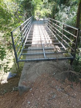 Cuenca en Marcha denuncia al SEPRONA la construcción de un puente "presuntamente ilegal" sobre el Júcar.