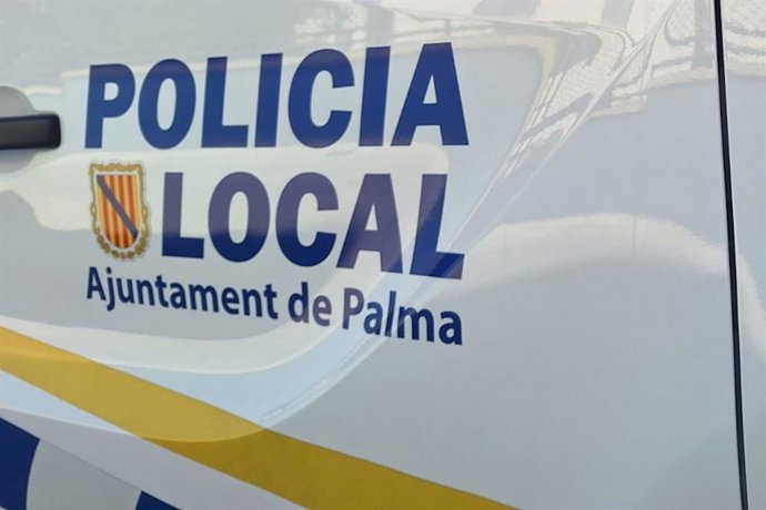 Archivo - Coche de la Policía Local de Palma.
