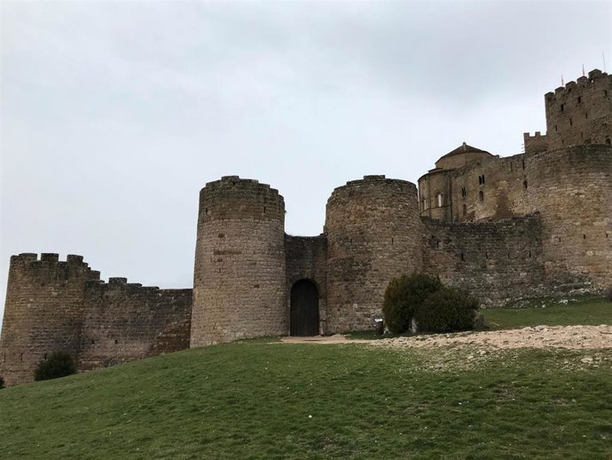 Archivo - El Castillo de Loarre, uno de los destinos de las rutas