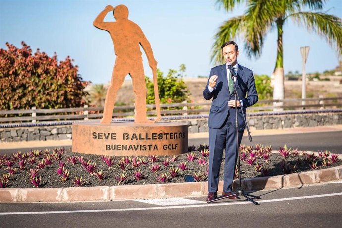 El vicepresidente y consejero de Turismo del Cabildo de Tenerife, Lope Afonso