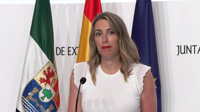 La presidenta de la Junta de Extremadura, María Guardiola.