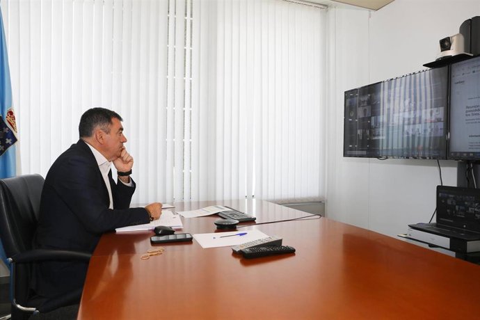 El conselleiro de Educación, Román Rodríguez, participa en la Conferencia Sectorial.