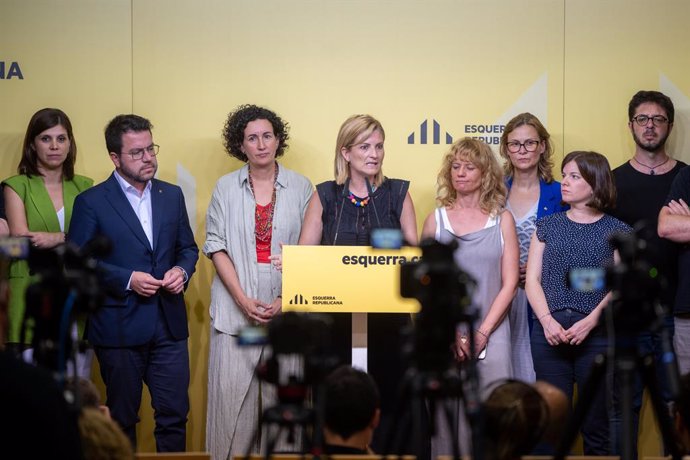 La portaveu d'ERC, Raquel Sans, durant la roda de premsa, després d'avaluar el preacord amb el PSC per investir com a president de la Generalitat a Salvador Illa.