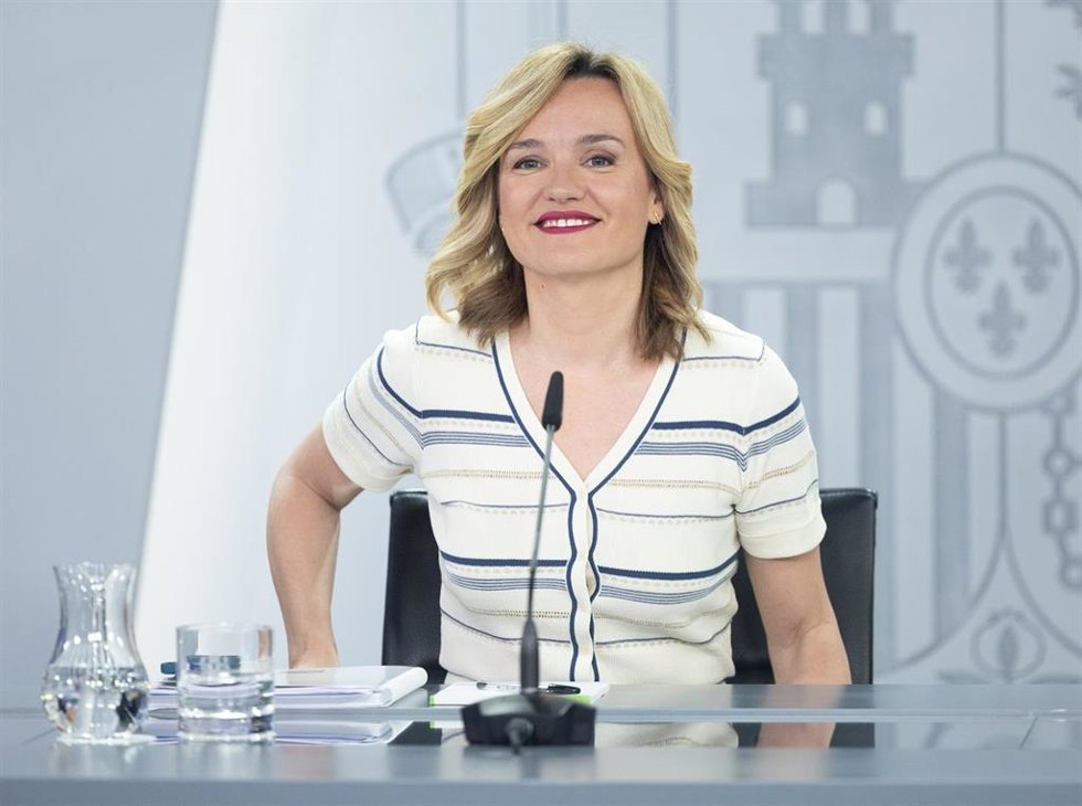 La ministra de Educación y Formación Profesional de España, Pilar Alegría, durante una rueda de prensa posterior al Consejo de Ministros, en el Palacio de la Moncloa, a 30 de julio de 2024, en Madrid (España).  El Consejo de Ministros ha aprobado hoy el