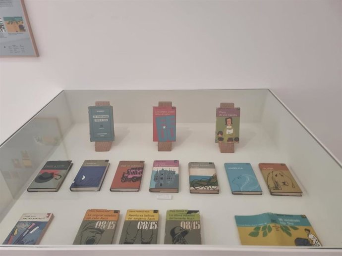 Inaugurada en el Centro e-LEA Miguel Delibes en Urueña la muestra 'Áncora y Delfín. Editorial Destino'.