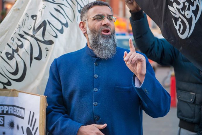 Archivo - El predicador islamista británico Anjem Choudary 